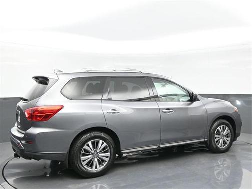 2020 Nissan Pathfinder S