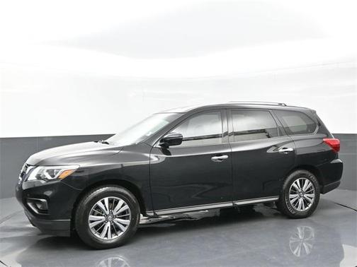 2020 Nissan Pathfinder SV