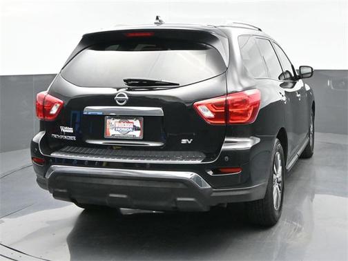 2020 Nissan Pathfinder SV