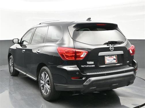 2020 Nissan Pathfinder SV