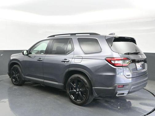 Modern Steel Metallic 2025 Honda Pilot Black Edition