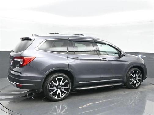 2022 Honda Pilot Touring 8-Passenger