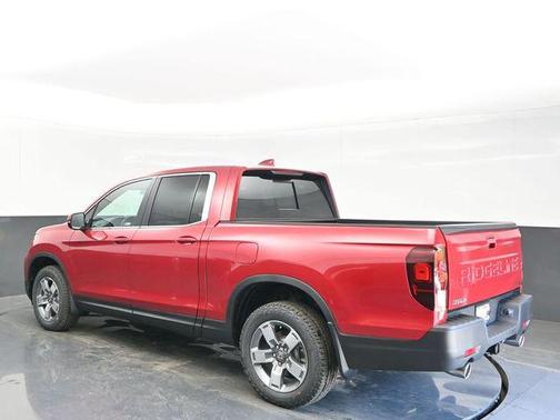 Radiant Red Metallic II 2026 Honda Ridgeline RTL
