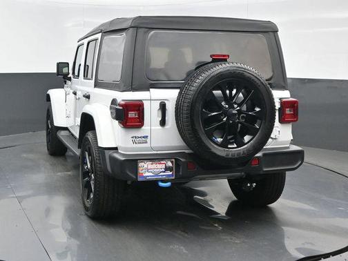 Bright White Clearcoat 2023 Jeep Wrangler 4xe Sahara