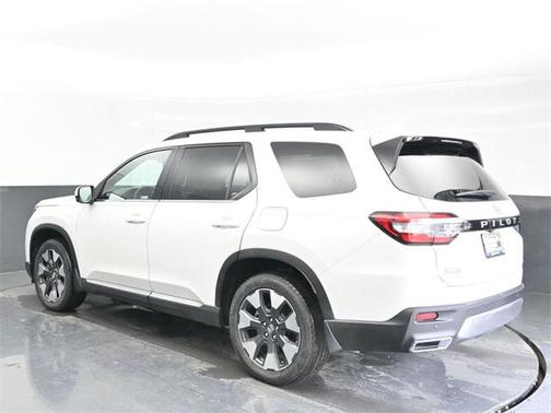 2026 Honda Pilot Touring 8-Passenger