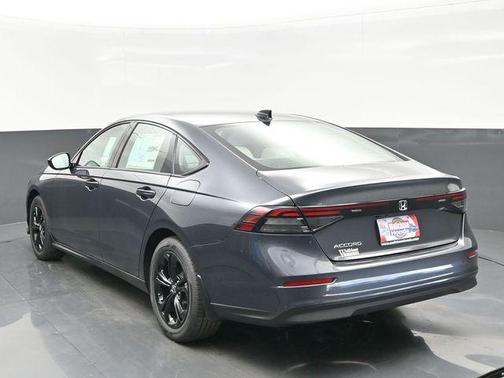 Meteorite Gray Metallic 2025 Honda Accord SE