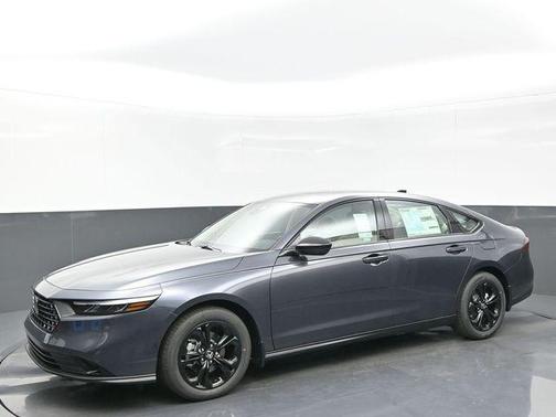 Meteorite Gray Metallic 2025 Honda Accord SE