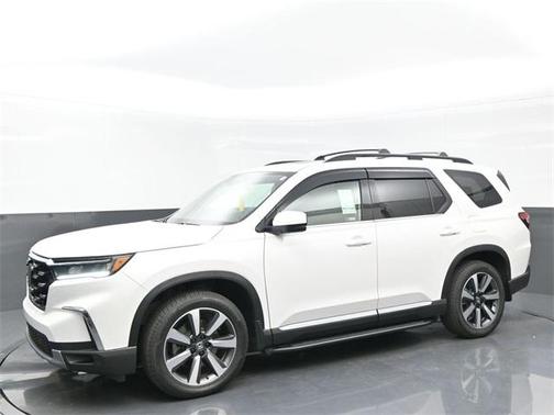 2025 Honda Pilot Touring 8-Passenger