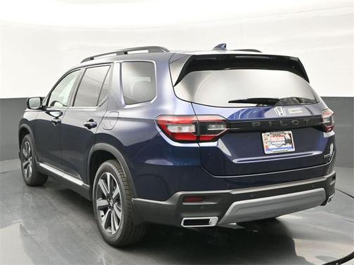 2025 Honda Pilot Touring 8-Passenger