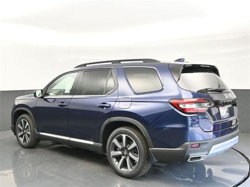 2025 Honda Pilot Touring 8-Passenger