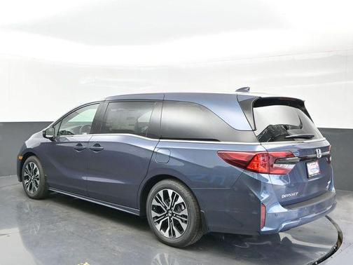 Smoke Blue Pearl 2026 Honda Odyssey Elite