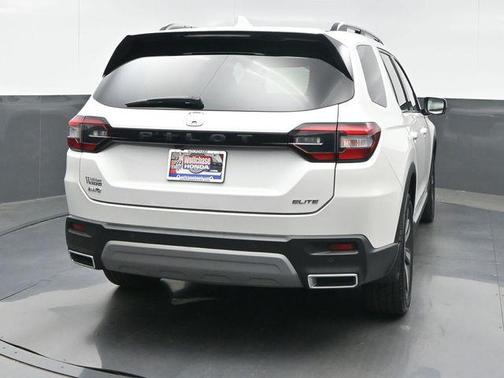 Platinum White Pearl 2023 Honda Pilot Elite