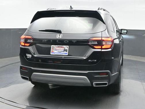 Crystal Black Pearl 2023 Honda Pilot Elite