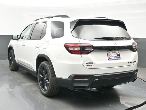 Platinum White Pearl 2026 Honda Pilot Black Edition