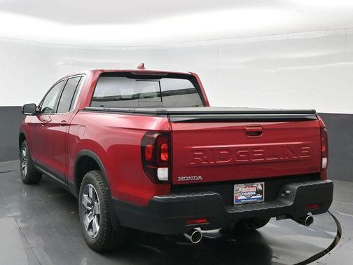 Radiant Red Metallic II 2026 Honda Ridgeline RTL