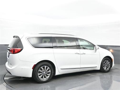2019 Chrysler Pacifica Touring-L Plus