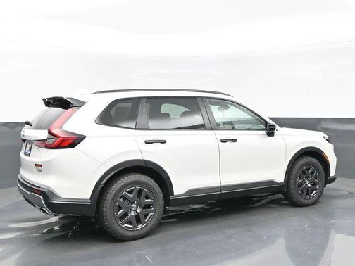 Platinum White Pearl 2026 Honda CR-V Hybrid TrailSport AWD