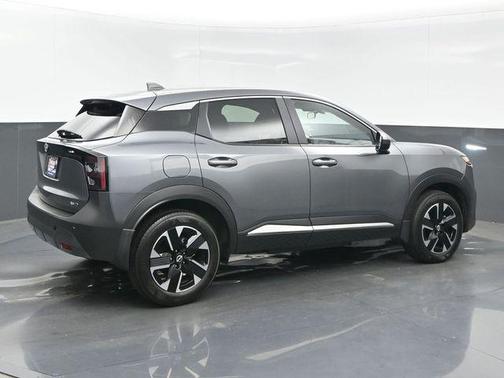 Gun Metallic 2025 Nissan Kicks SV