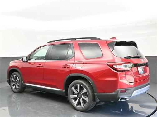 2025 Honda Pilot Touring 8-Passenger