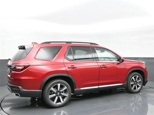 2025 Honda Pilot Touring 8-Passenger