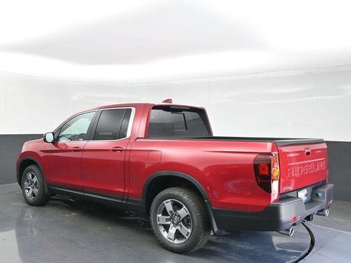 Radiant Red Metallic II 2026 Honda Ridgeline RTL
