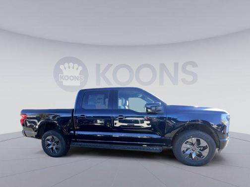 2025 Ford F-150 Lightning LARIAT