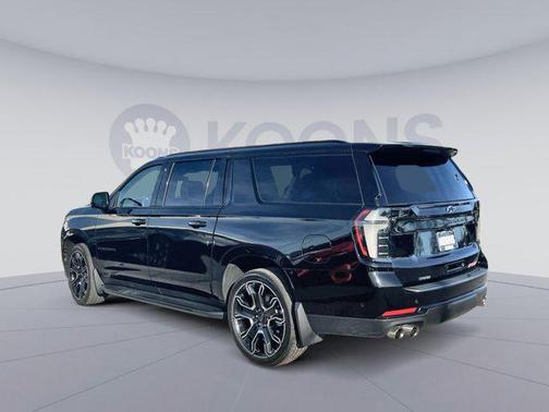 2025 Chevrolet Suburban RST