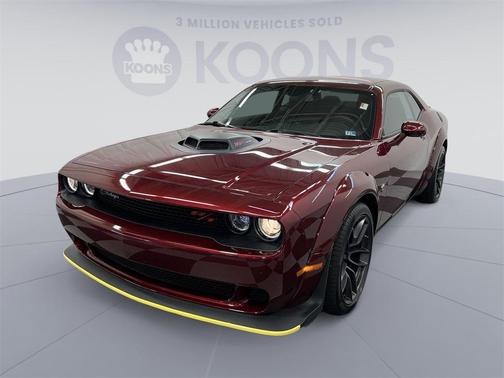 Photo 5 of 32 of 2021 Dodge Challenger R/T Scat Pack