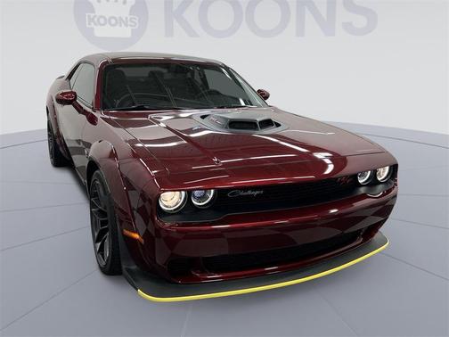 Photo 3 of 32 of 2021 Dodge Challenger R/T Scat Pack