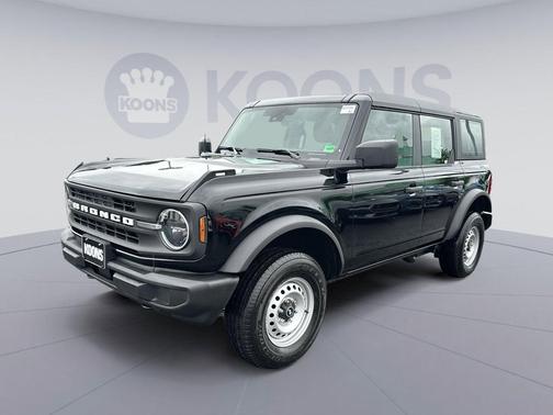 SHADOW BLACK 2025 Ford Bronco Base
