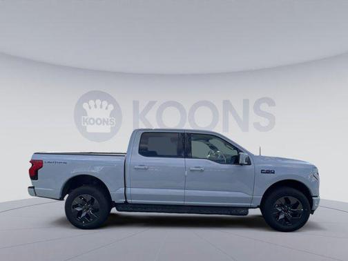 2025 Ford F-150 Lightning LARIAT