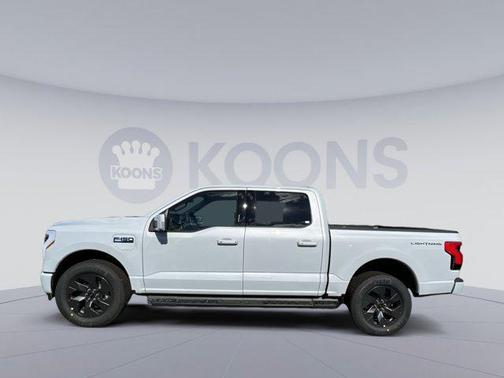 2025 Ford F-150 Lightning LARIAT