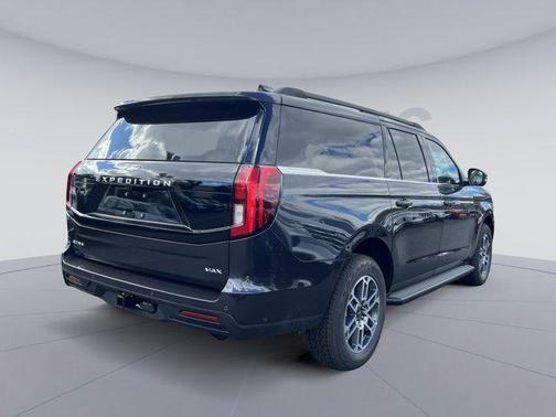 2025 Ford Expedition Max Active 4x4