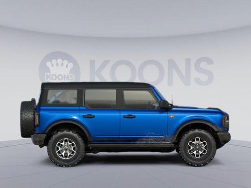 VELOCITY BLUE METALLIC 2025 Ford Bronco Badlands
