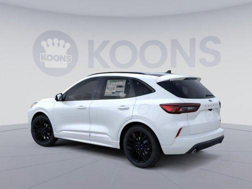 2026 Ford Escape ST-Line Elite