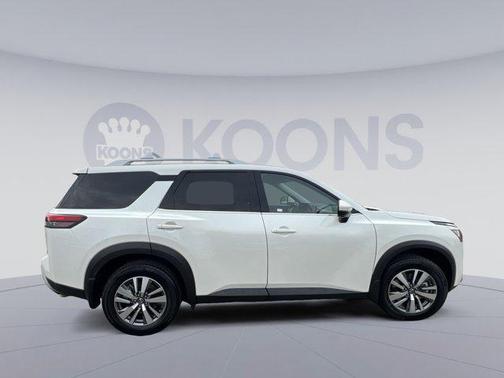 2022 Nissan Pathfinder SL 4WD