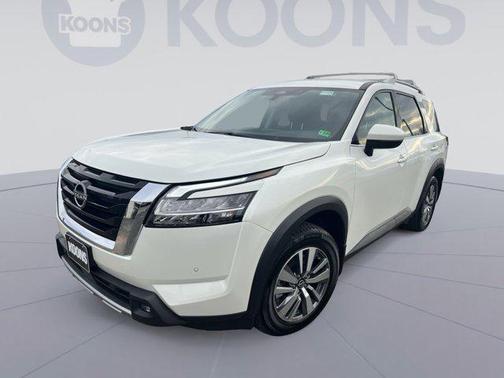 2022 Nissan Pathfinder SL 4WD