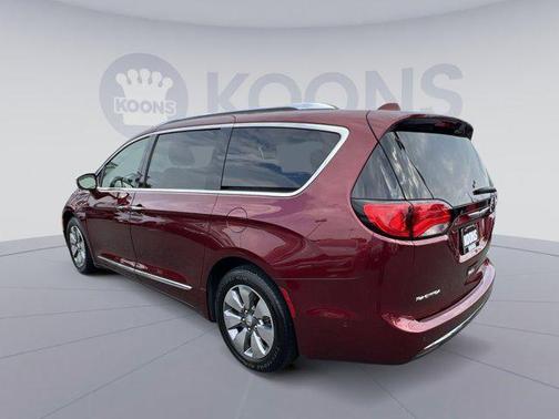 2018 Chrysler Pacifica Hybrid Limited