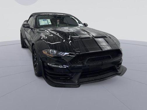 Photo 2 of 30 of 2021 Ford Mustang GT Premium