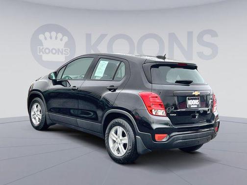 Mosaic Black Metallic 2020 Chevrolet Trax LS