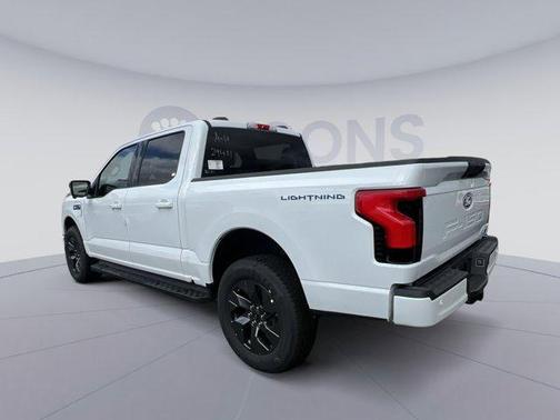 2025 Ford F-150 Lightning Flash