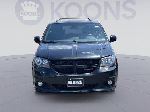 Black Onyx Crystal Pearlcoat 2019 Dodge Grand Caravan SE