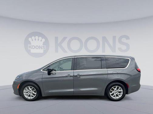 Ceramic Gray Clearcoat 2025 Chrysler Pacifica L