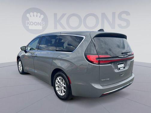 Ceramic Gray Clearcoat 2025 Chrysler Pacifica L