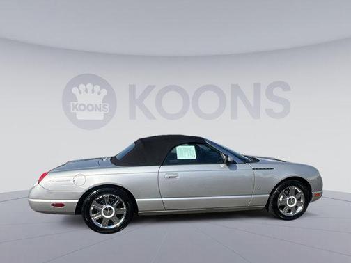 2004 Ford Thunderbird Base