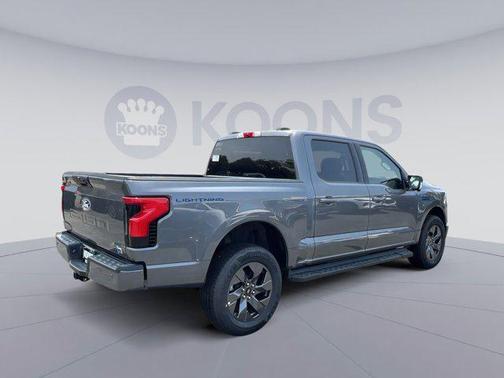 2025 Ford F-150 Lightning Flash