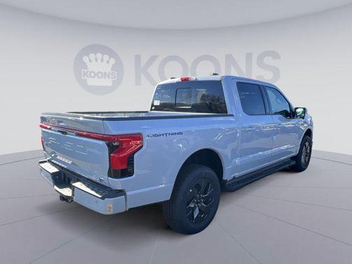 2025 Ford F-150 Lightning LARIAT