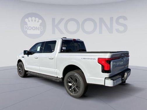 2025 Ford F-150 Lightning LARIAT