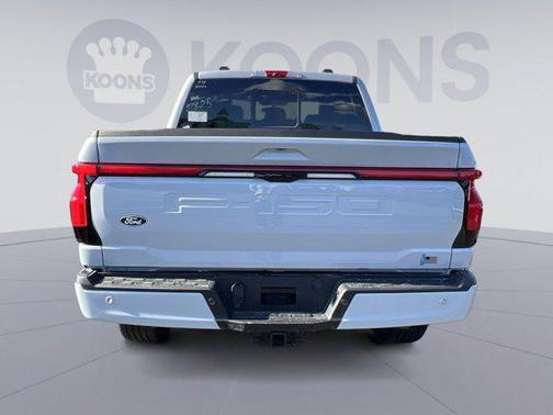 2025 Ford F-150 Lightning LARIAT