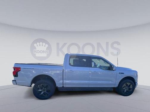 2025 Ford F-150 Lightning LARIAT